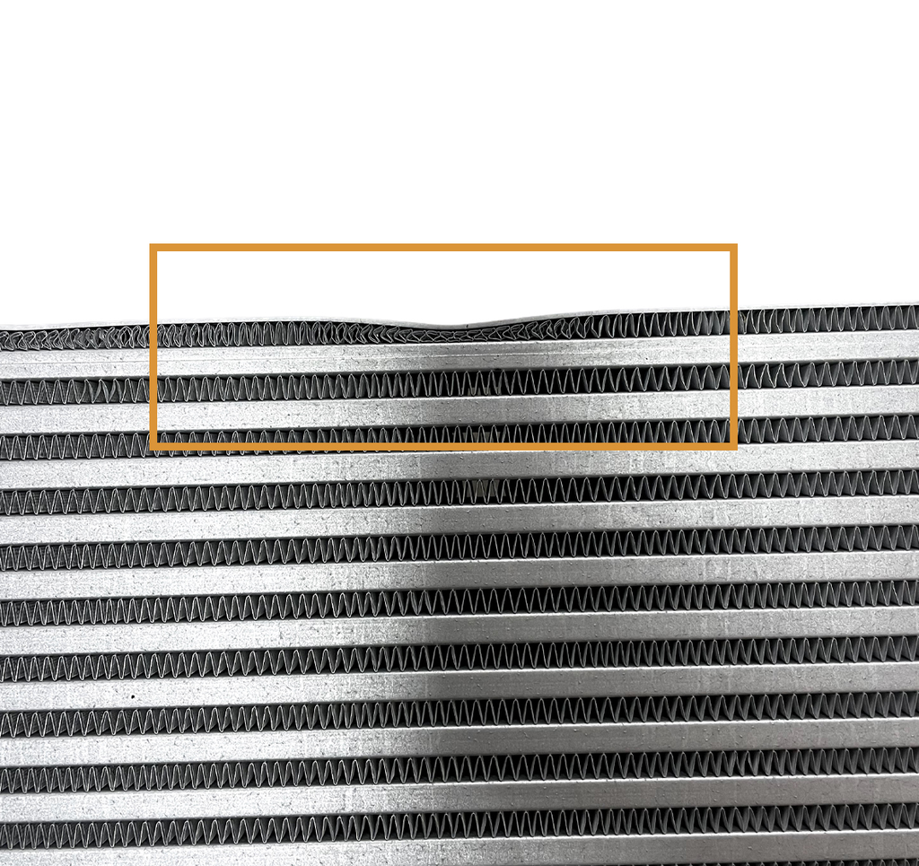 RADIADOR INTERCOOLER 2.2 TRANSIT PASAJERO 14-23 (OUTLET#152083) 4.webp